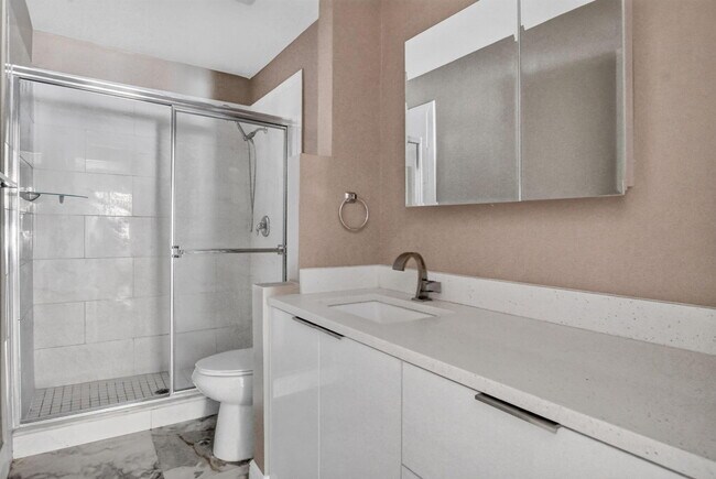 Building Photo - 301 Club Cir