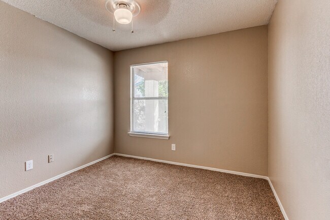 Building Photo - Charming Eastside Home with Refrigerated Air and Easy Access to Ft. Bliss and Loop 375