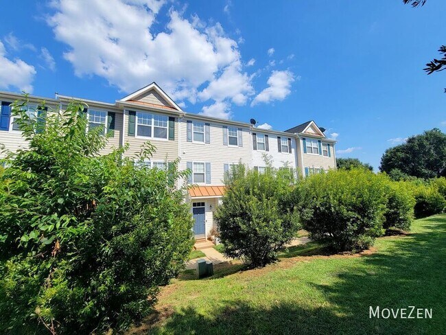 Building Photo - 2200 Valley Edge Dr