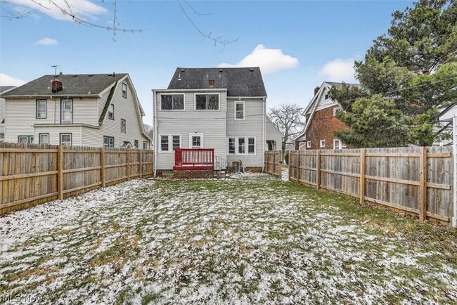 Building Photo - 231 E 210th St