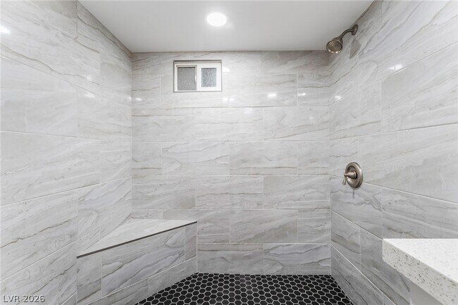 Building Photo - 5402 Tahoe Dr