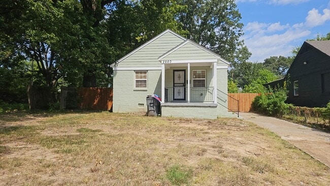 Primary Photo - 2660 Supreme Ave
