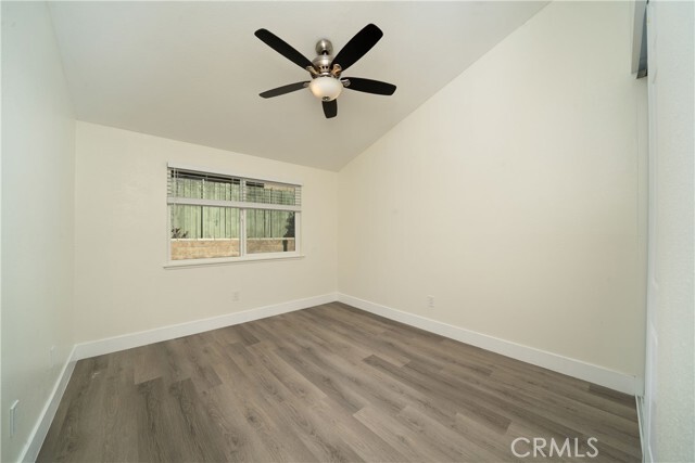Building Photo - 652 Parkview Dr