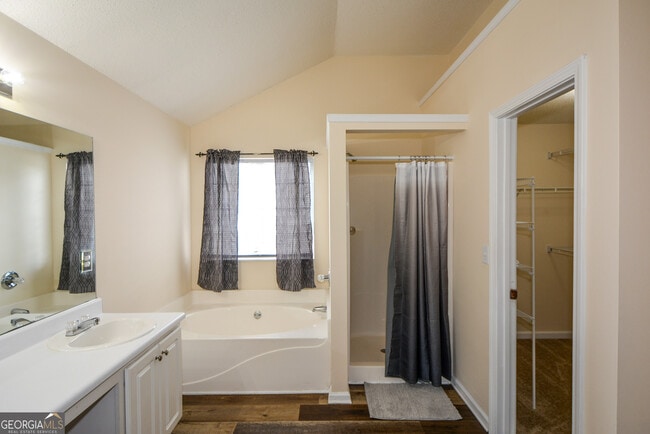 Building Photo - 4511 Ravenwood Pl