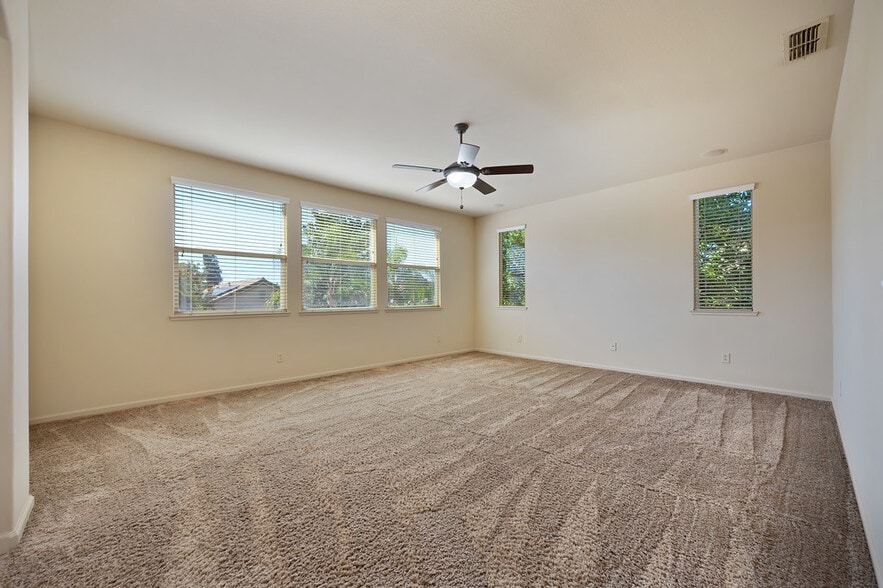 Building Photo - 8441 Briggs Dr