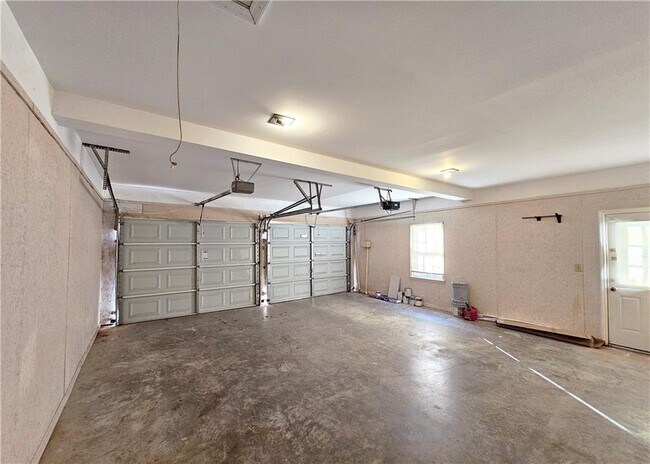 Building Photo - 940 Bridgegate Dr NE