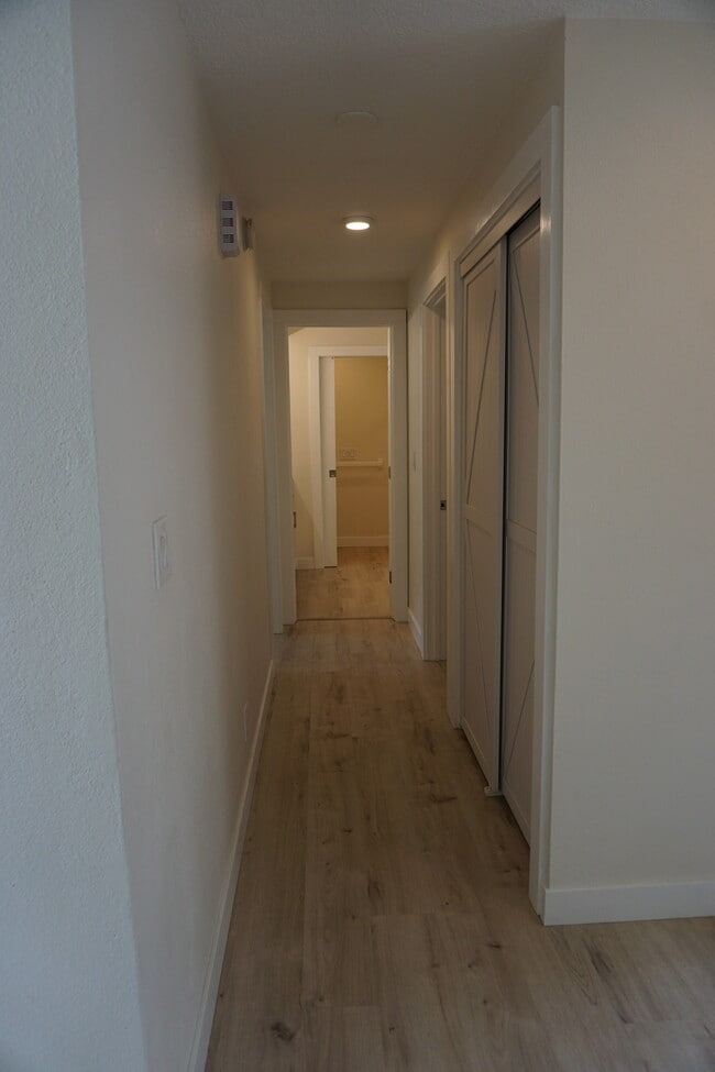 Building Photo - 7218 NE 16th Ave