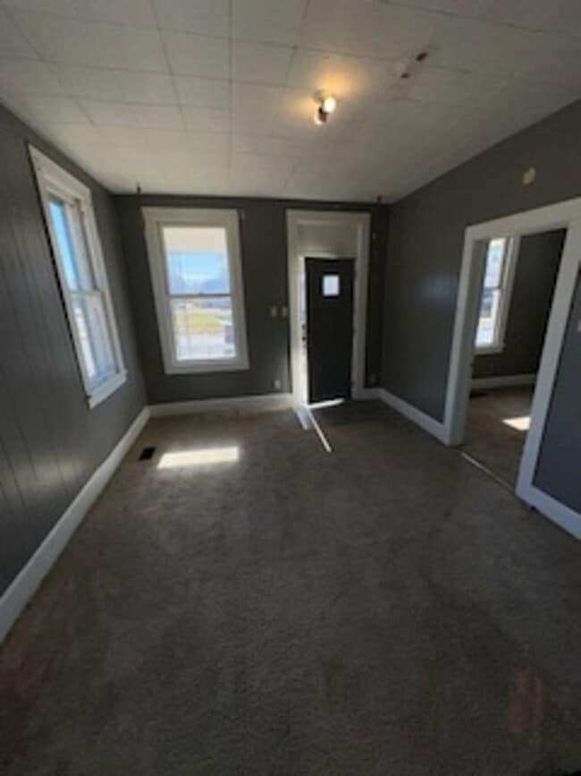 Building Photo - 658 E Louisiana St