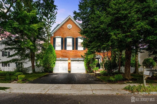 Building Photo - 46 Marion Dr