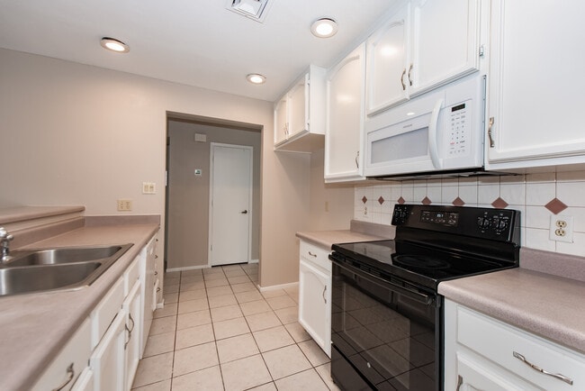 Building Photo - 3477 E Cuadrilla Ln