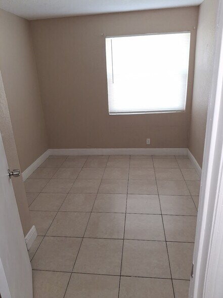 Building Photo - 2820 Avenue S