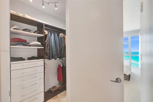 Building Photo - 18201 Collins Ave