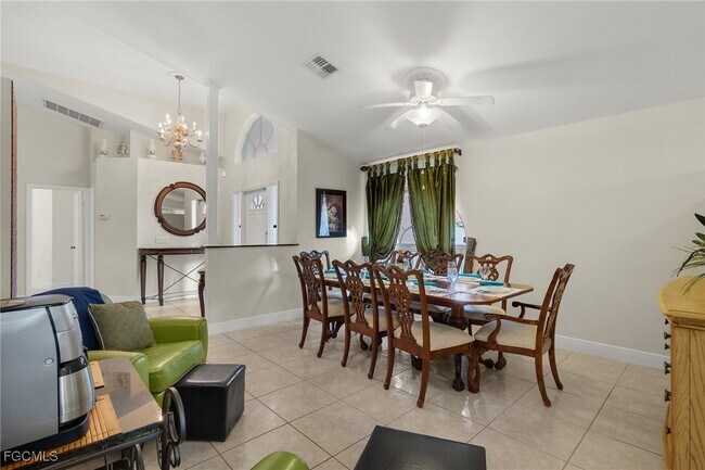 Building Photo - 2138 SE 5th Pl