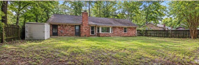 Building Photo - 8219 N Ridgebrook Dr