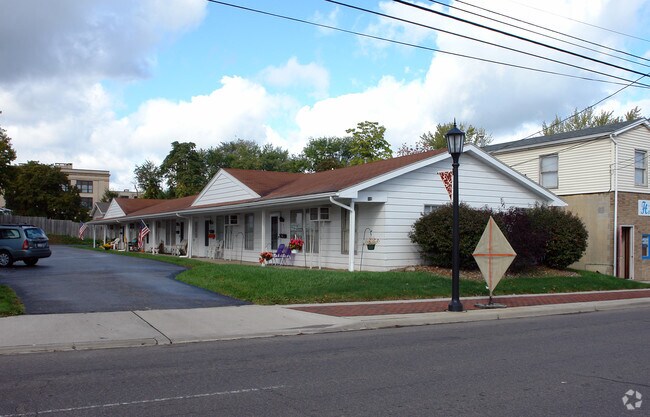Primary Photo - 110 N Main St