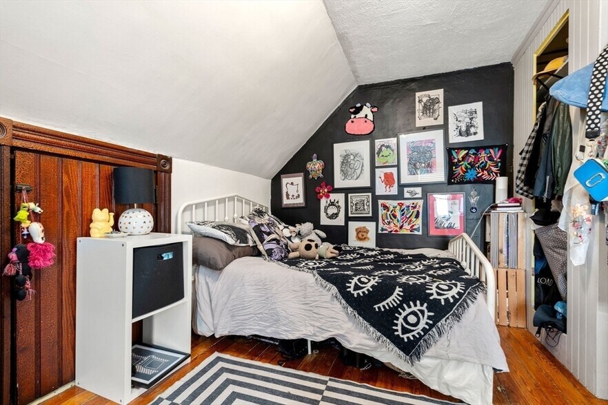 Building Photo - 7 Antwerp St