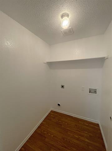 Building Photo - 1616 Logan Dr