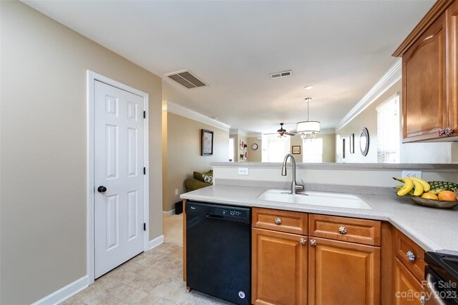 Building Photo - 1537 Tyger Brook Ln