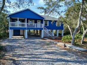 Building Photo - Charming Coastal Rental at Bald Point FL
