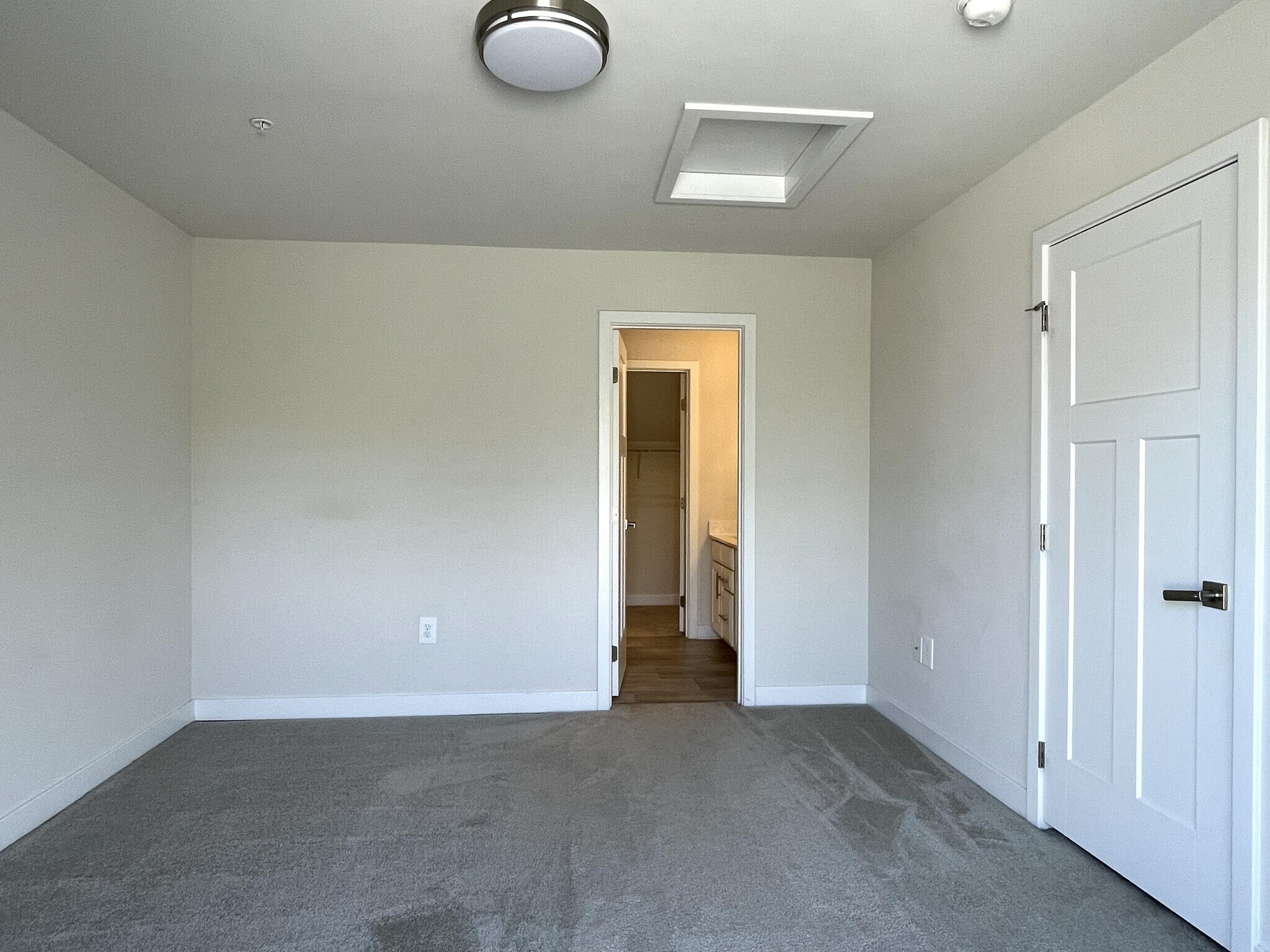 Building Photo - 3620 Jamison St NE