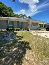 Building Photo - 560 Quigley Rd