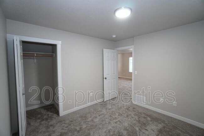 Building Photo - 13776 S Piano Ave