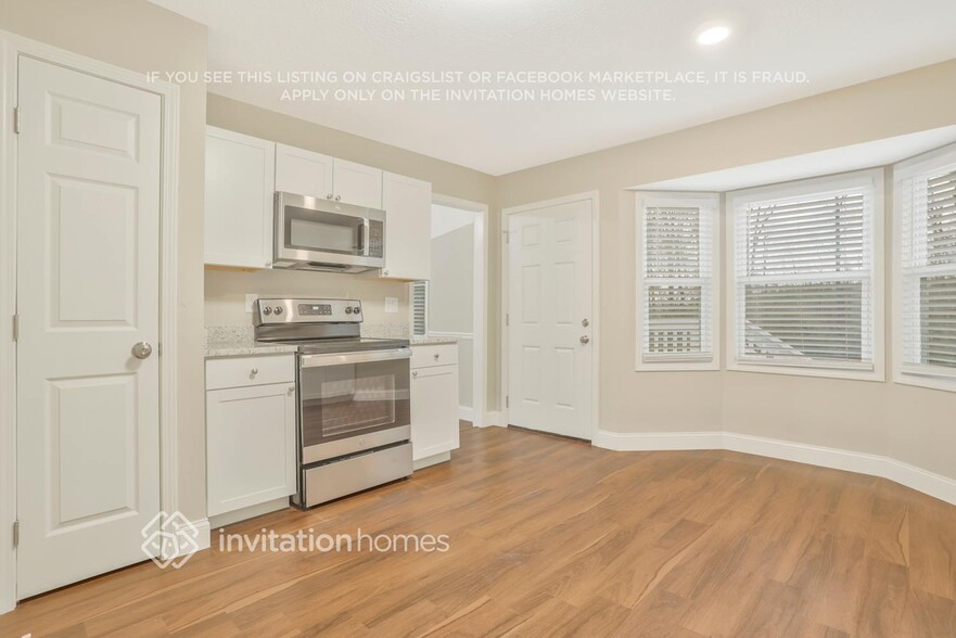 Building Photo - 2404 Hillboro Cir S W