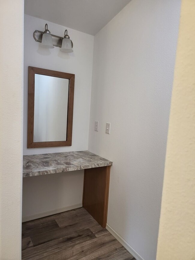 Building Photo - Beautiful 3 Bed 2 Bath House!