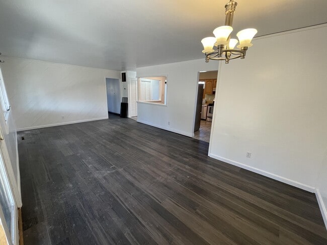 Building Photo - 820 48th St S