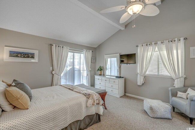 Building Photo - 775 Plantation Dr