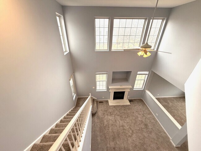 Building Photo - 2279 Reflections Dr