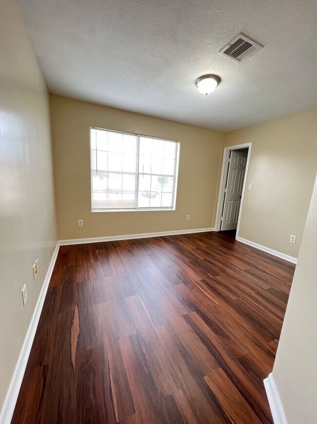 Building Photo - Pine Landing Homes