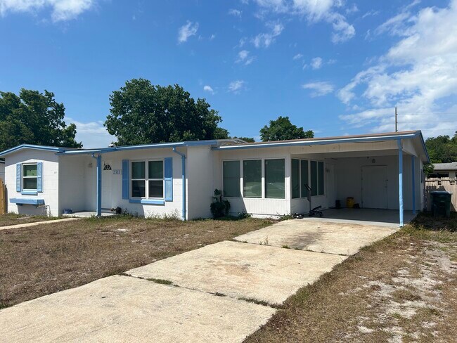 Primary Photo - 2311 Hadley St