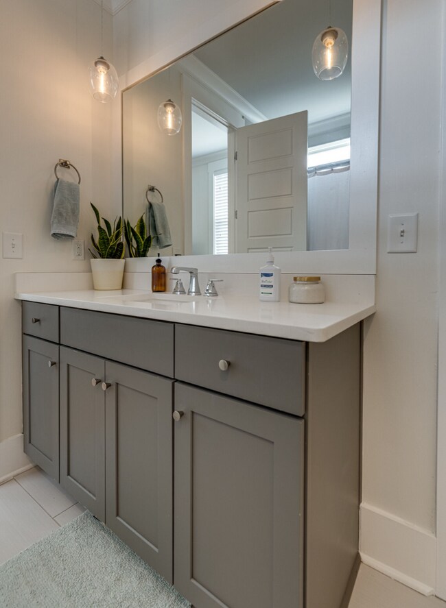 Building Photo - 2405 Chapel Ave