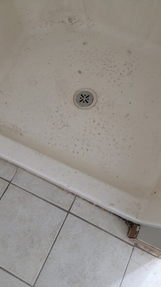 Building Photo - 9 Hillside Ave