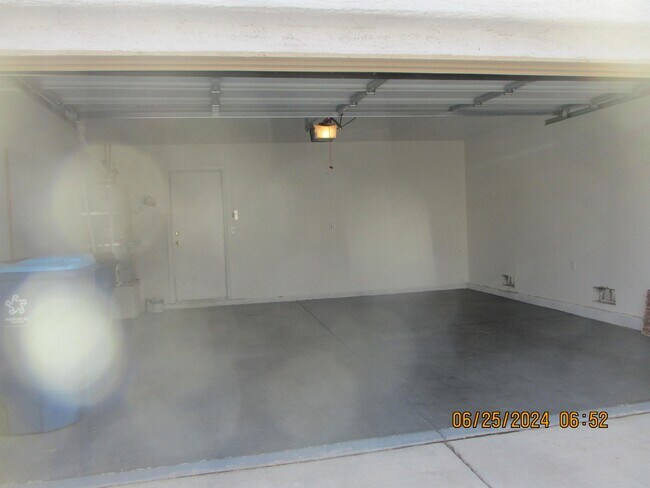 Building Photo - 8216 Grassy Point Cir