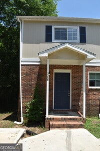 Building Photo - 378 Cowan St