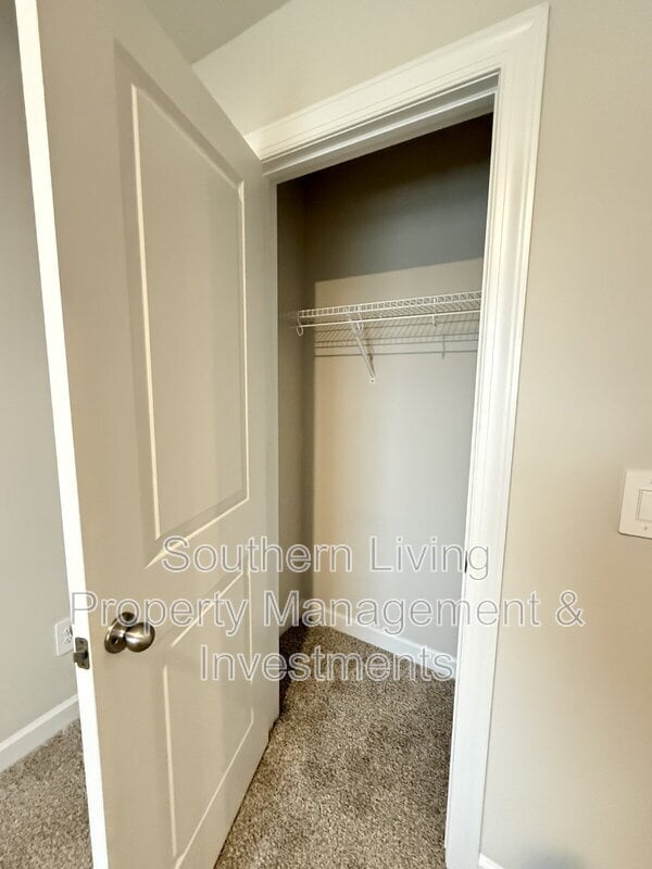 Building Photo - 1413 Old Rivers Rd