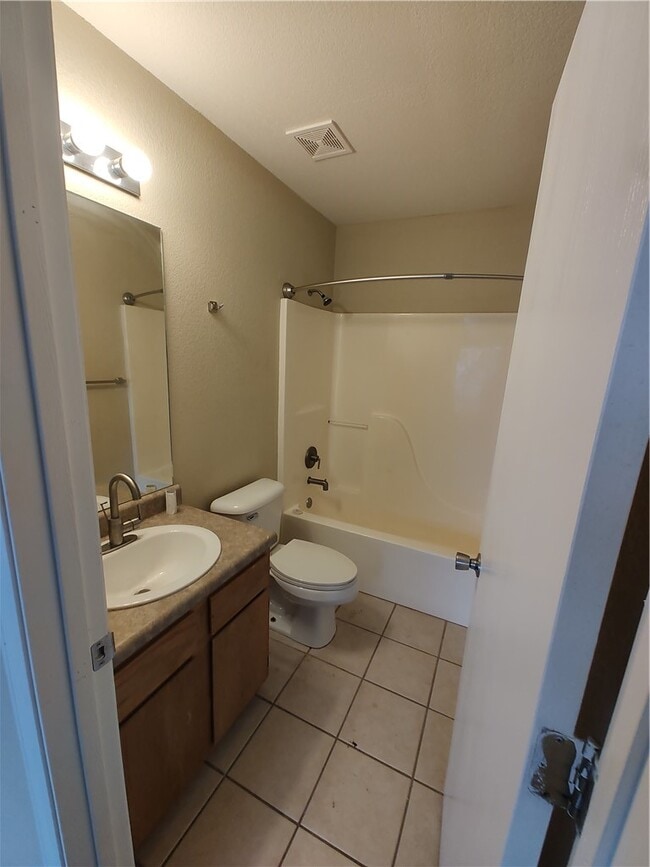 Building Photo - 9 W Rainsong St