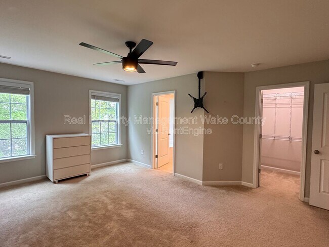 Building Photo - 166 Gulley Glen Dr