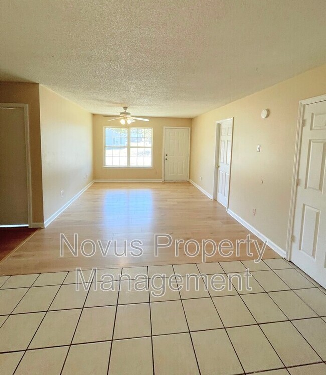 Building Photo - 100 Chalfont Cir