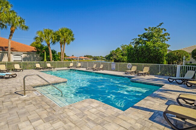 Building Photo - 2056 Crestview Way