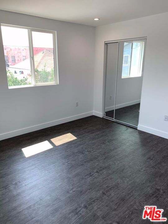 Building Photo - 2509 1/2 Cincinnati St