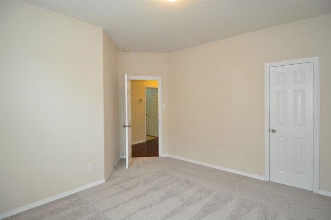 Building Photo - 20179 Royal Orchard Dr