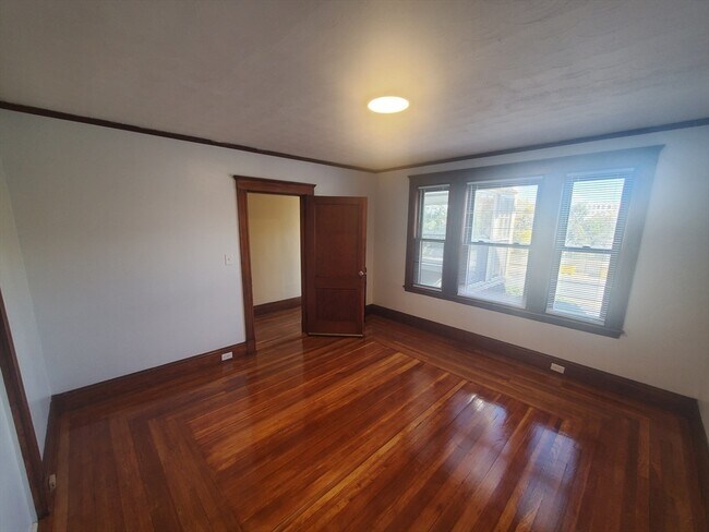 Building Photo - 107 Thomas Burgin Pkwy