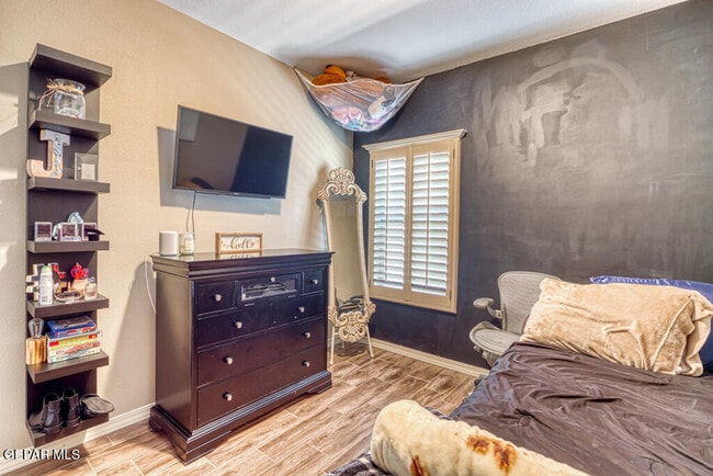 Building Photo - 13102 Cozy Cove Ave