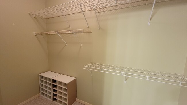 Building Photo - Desirable 2 bed/ 2 bath/1 car Condo in The...