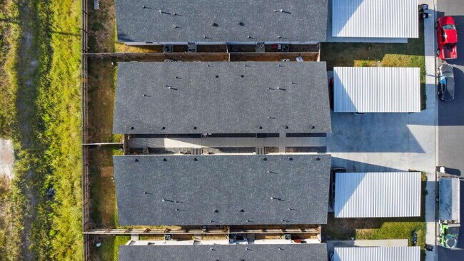 Building Photo - 1634 Playa Dr