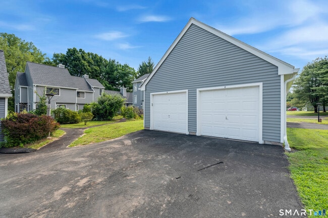 Building Photo - 6 Wild Rose Ct