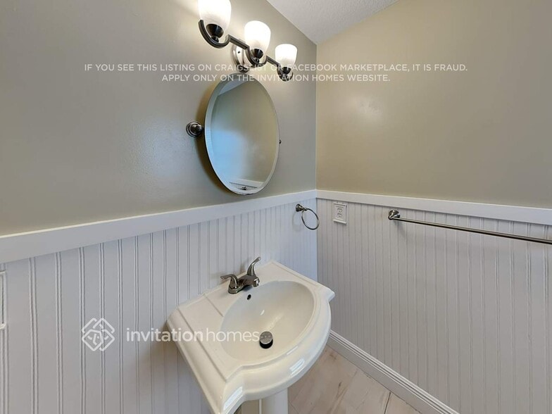 Building Photo - 6229 Ungerer St